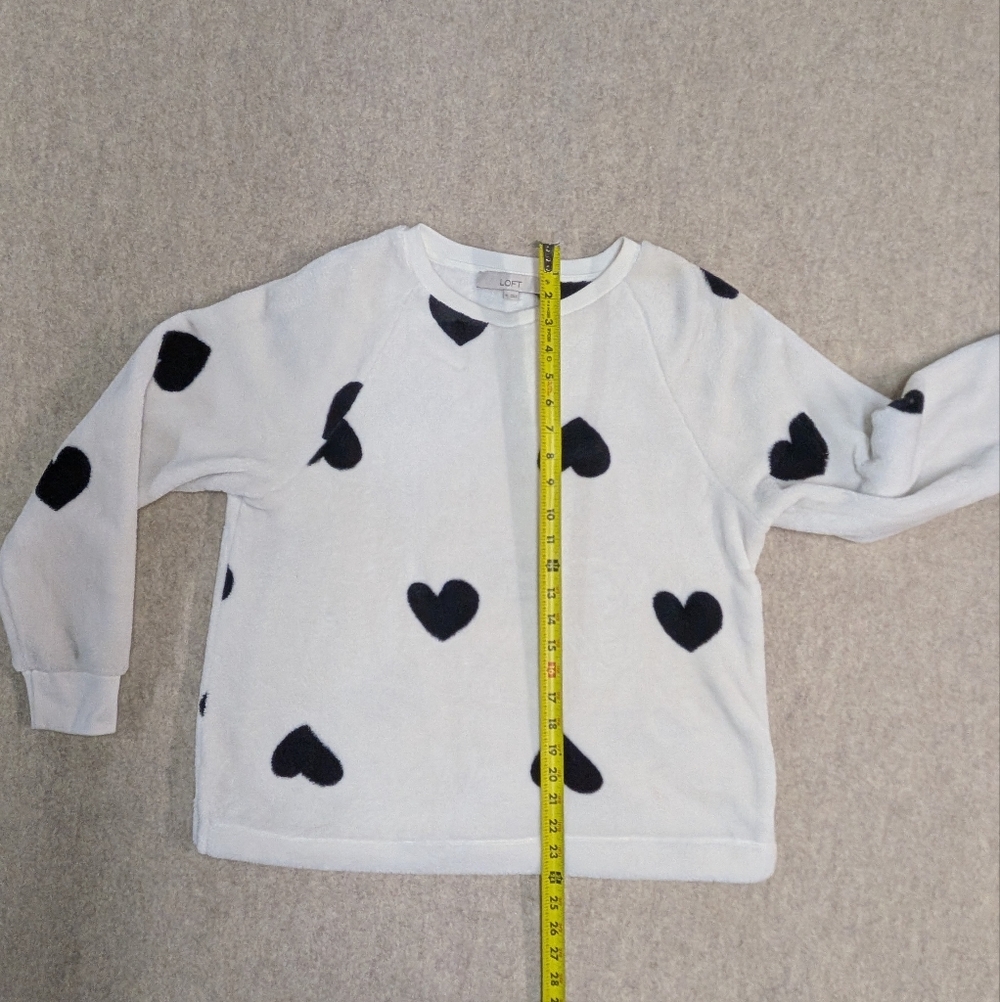 LOFT White Fuzzy Soft Faux Fur Crewneck with Black Hearts Sz Medium - Picture 5 of 8